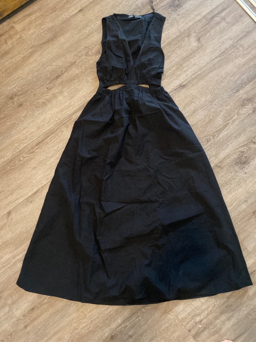 Black MIDI cutout dress